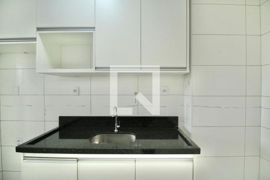 Cozinha e Área de Serviço de apartamento para alugar com 2 quartos, 61m² em Vila Laura, Salvador