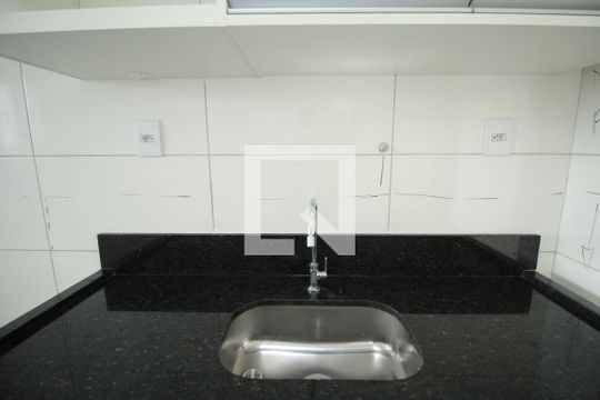 Cozinha e Área de Serviço de apartamento para alugar com 2 quartos, 61m² em Vila Laura, Salvador