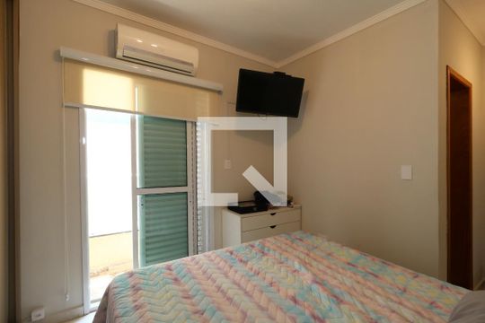 Suíte de apartamento à venda com 3 quartos, 150m² em Vila Eldizia, Santo André