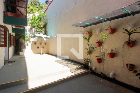 Quintal de casa de condomínio para alugar com 4 quartos, 657m² em Barra da Tijuca, Rio de Janeiro