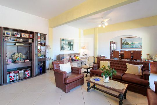 Casa de Condomínio para alugar com 4 quartos, 657m² em Barra da Tijuca, Rio de Janeiro