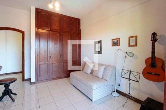 Quarto 1 de casa de condomínio para alugar com 4 quartos, 657m² em Barra da Tijuca, Rio de Janeiro