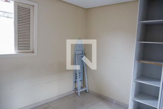 Quarto 2 de casa à venda com 3 quartos, 120m² em Conj Res Morro Farol, Osasco