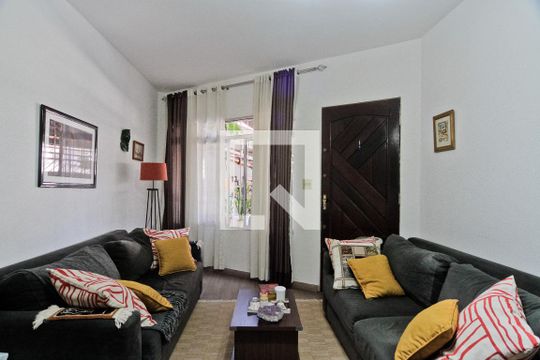 Casa à venda com 4 quartos, 247m² em Vila Palmeiras, São Paulo