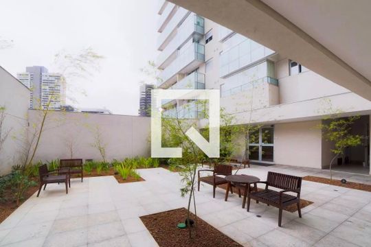 Área comum de kitnet/studio para alugar com 1 quarto, 38m² em Santo Amaro, São Paulo