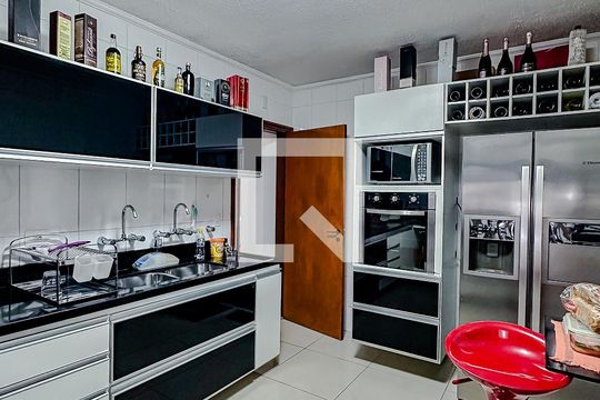 Cozinha de apartamento para alugar com 3 quartos, 134m² em Vila Regente Feijó, São Paulo