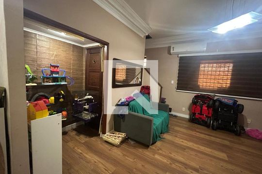 Sala de casa de condomínio à venda com 5 quartos, 242m² em Engenho Novo, Rio de Janeiro