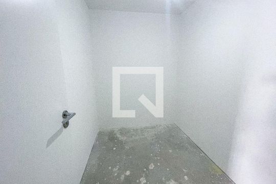 Quarto de Serviço de apartamento à venda com 4 quartos, 230m² em Pinheiros, São Paulo