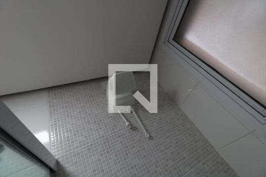 Banheiro Social - chuveiro de apartamento à venda com 2 quartos, 70m² em Campestre, Santo André