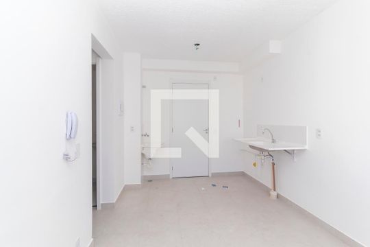 Sala/Cozinha de apartamento para alugar com 2 quartos, 32m² em Colônia (zona Leste), São Paulo