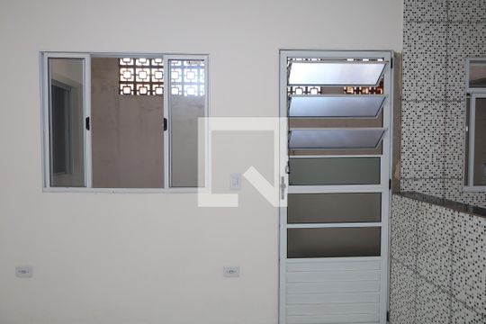 Sala de casa de condomínio para alugar com 1 quarto, 40m² em Itaquera, São Paulo