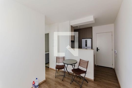 Sala de apartamento para alugar com 2 quartos, 35m² em Cambuci, São Paulo