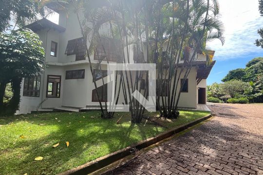 Quintal de casa de condomínio para alugar com 4 quartos, 600m² em Dois Córregos , Valinhos