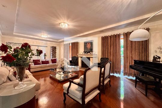 Sala de apartamento para alugar com 6 quartos, 492m² em Vila Bastos, Santo André