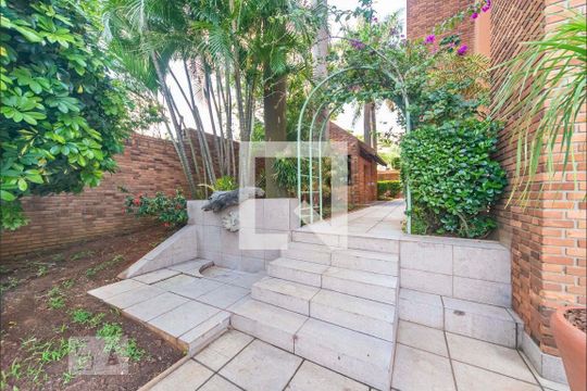 Área comum de apartamento para alugar com 6 quartos, 492m² em Vila Bastos, Santo André