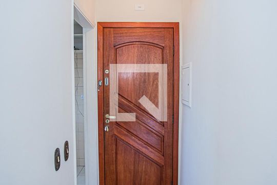 Entrada de apartamento à venda com 2 quartos, 60m² em Chacara Nossa Senhora Aparecida, São Paulo