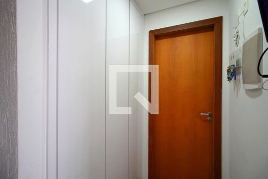 Corredor de casa à venda com 5 quartos, 400m² em Santa Lúcia, Belo Horizonte