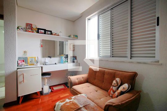 Suite Master de casa à venda com 5 quartos, 400m² em Santa Lúcia, Belo Horizonte