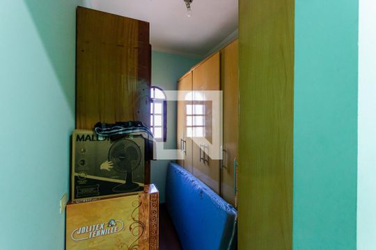 Closet de casa à venda com 4 quartos, 417m² em Vila Francisco Matarazzo, Santo André