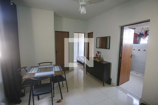 Sala de apartamento à venda com 2 quartos, 52m² em Camargos, Belo Horizonte