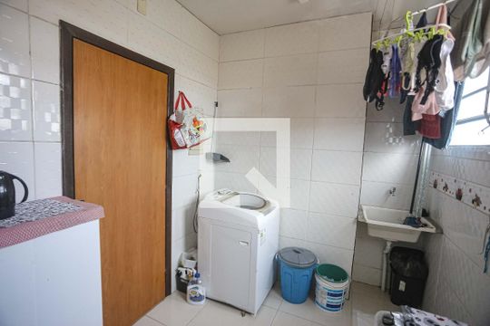 Cozinha de apartamento à venda com 2 quartos, 52m² em Camargos, Belo Horizonte