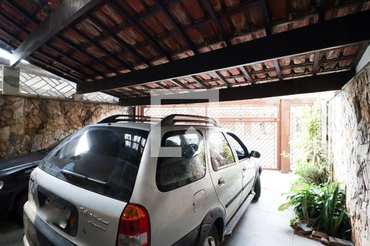 Garagem de casa à venda com 3 quartos, 220m² em Jardim Franca, São Paulo
