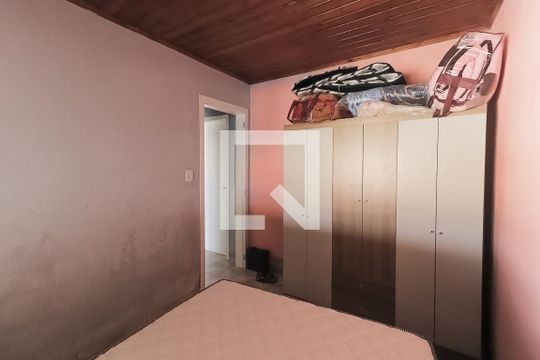Quarto 1 de casa para alugar com 2 quartos, 70m² em Santos Dumont, São Leopoldo