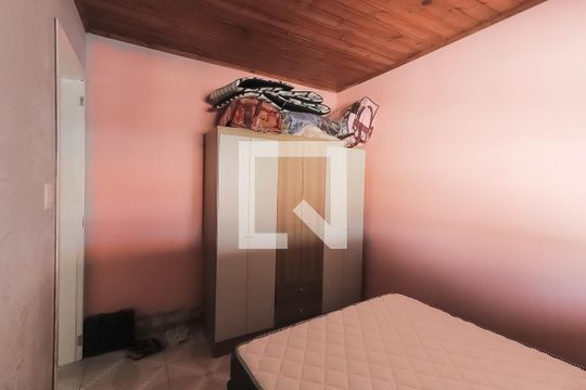 Quarto 1 de casa para alugar com 2 quartos, 70m² em Santos Dumont, São Leopoldo