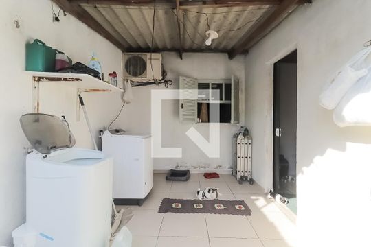 Área de Serviço de casa para alugar com 2 quartos, 70m² em Santos Dumont, São Leopoldo