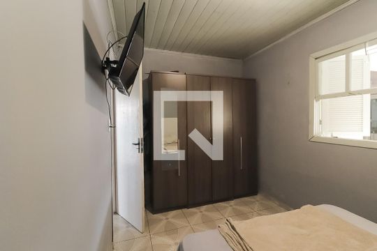 Quarto 2 de casa para alugar com 2 quartos, 70m² em Santos Dumont, São Leopoldo