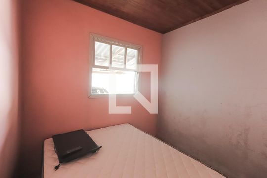 Quarto 1 de casa para alugar com 2 quartos, 70m² em Santos Dumont, São Leopoldo
