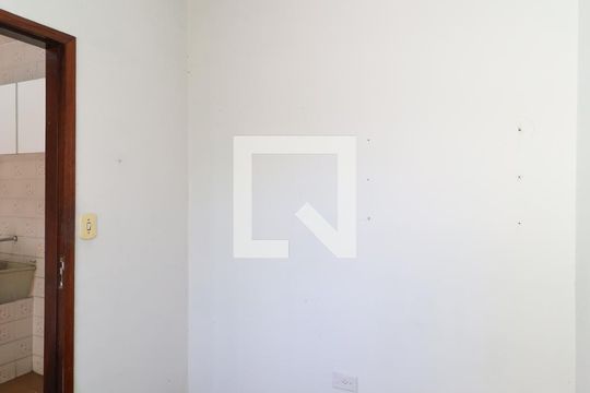 Quarto de serviço de casa à venda com 4 quartos, 150m² em Vila Nilo, São Paulo