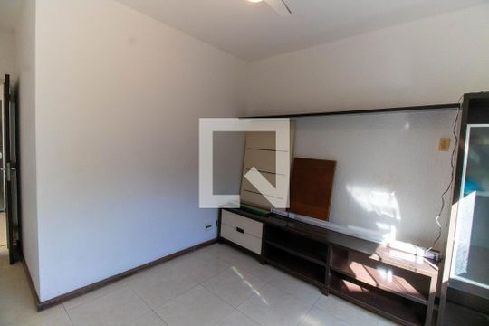 Escritório de casa de condomínio à venda com 5 quartos, 320m² em Matapaca, Niterói