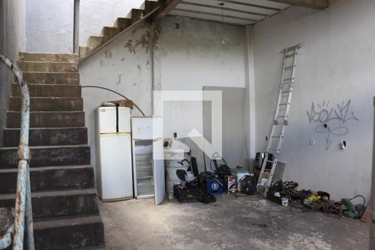 Garagem de casa para alugar com 1 quarto, 100m² em Bonsucesso, Belo Horizonte