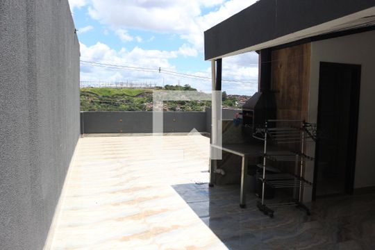 Quintal de casa para alugar com 1 quarto, 100m² em Bonsucesso, Belo Horizonte