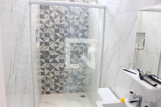 Banheiro de casa para alugar com 1 quarto, 100m² em Bonsucesso, Belo Horizonte