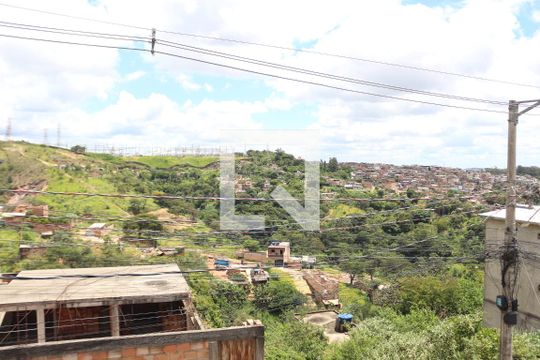 Vista de casa para alugar com 1 quarto, 100m² em Bonsucesso, Belo Horizonte
