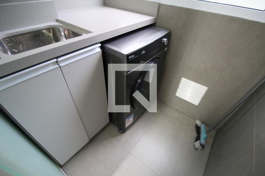 Área de Serviço de apartamento para alugar com 2 quartos, 47m² em Vila Suzana, São Paulo