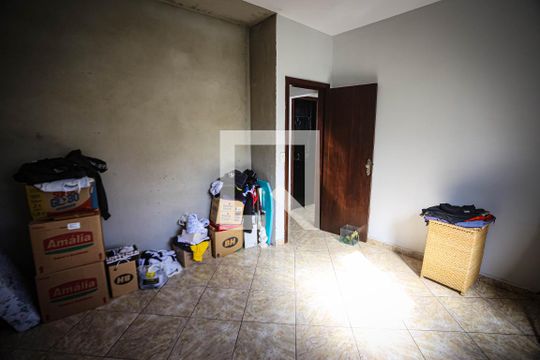 Quarto de Serviço de casa à venda com 4 quartos, 243m² em Vila Ermelinda, Belo Horizonte