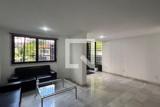 Hall de entrada de apartamento à venda com 1 quarto, 36m² em Paraíso, São Paulo