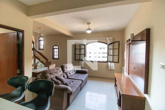 Casa para alugar com 3 quartos, 120m² em Santa Rosa, Niterói