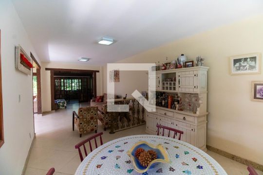 Casa de Condomínio à venda com 4 quartos, 310m² em Vila Progresso, Niterói