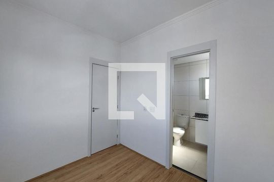 Quarto 2 de apartamento para alugar com 2 quartos, 51m² em Vila Sofia, São Paulo