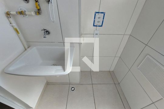 Área de Serviço de apartamento para alugar com 2 quartos, 51m² em Vila Sofia, São Paulo