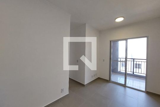 Sala de apartamento para alugar com 2 quartos, 51m² em Vila Sofia, São Paulo