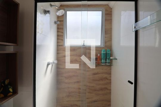 Banheiro de apartamento à venda com 2 quartos, 42m² em Estância Velha, Canoas