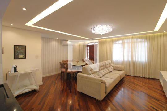 Casa à venda com 3 quartos, 480m² em Vila Arriete, São Paulo