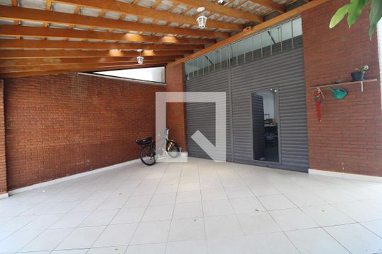 Garagem de casa à venda com 3 quartos, 480m² em Vila Arriete, São Paulo