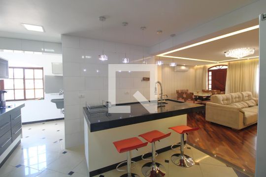 Cozinha de casa à venda com 3 quartos, 480m² em Vila Arriete, São Paulo