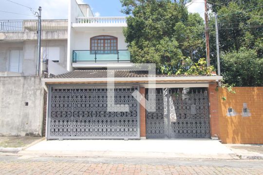 Fachada de casa à venda com 3 quartos, 480m² em Vila Arriete, São Paulo